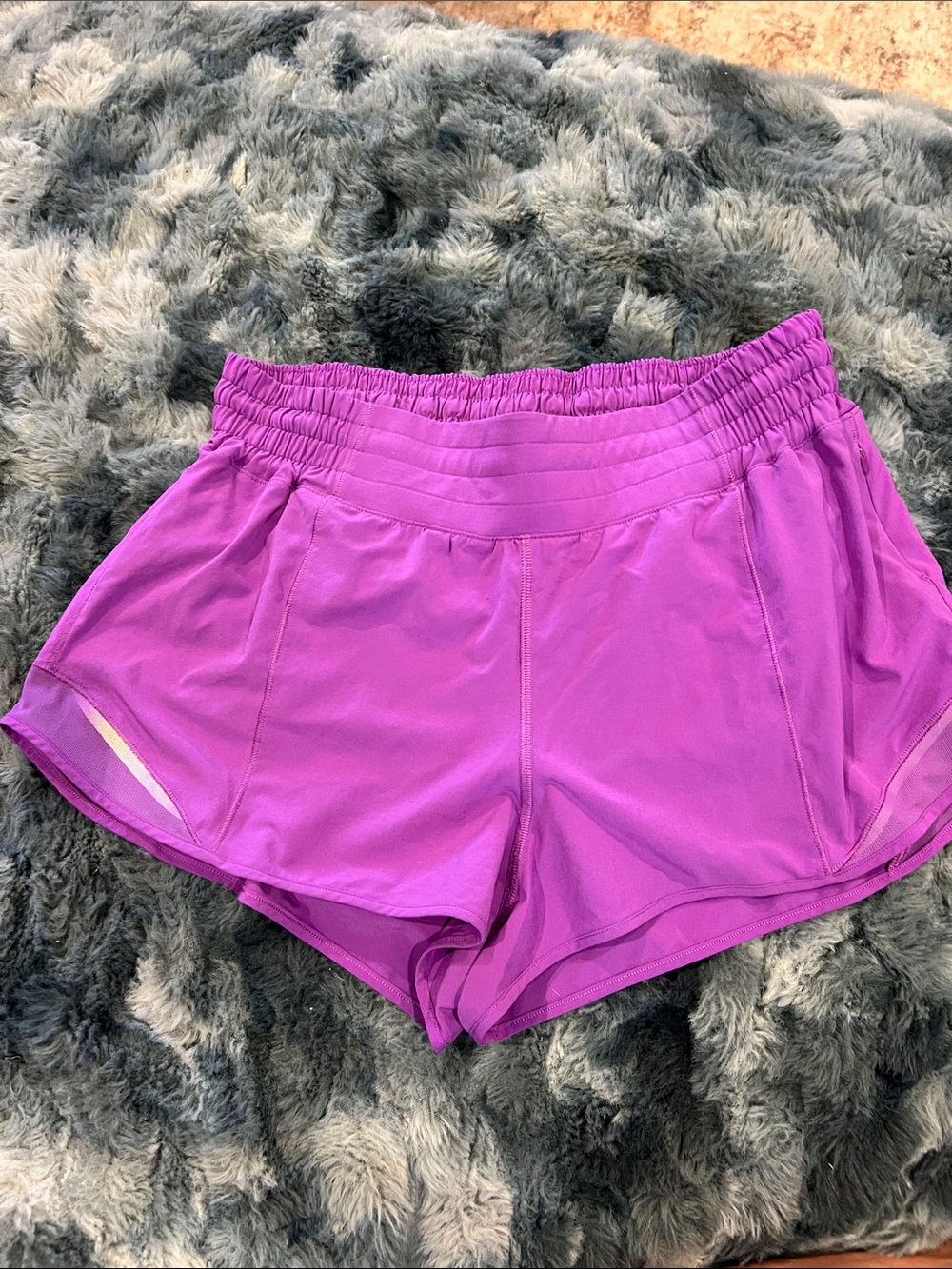 lululemon hotty hot 2.5” Violet-Pink Athletic Running Shorts
